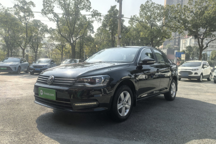 大众 宝来 2014款 1.6L 手动时尚型车身外观1