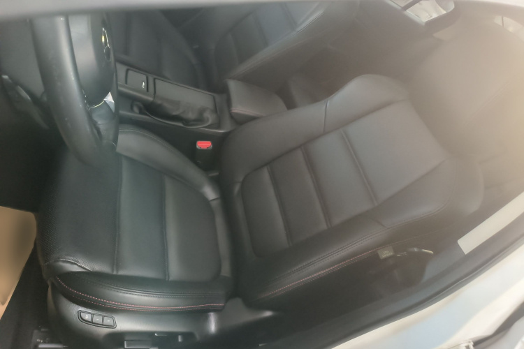 马自达 阿特兹 2014款 2.5L 蓝天尊崇版局部细节19