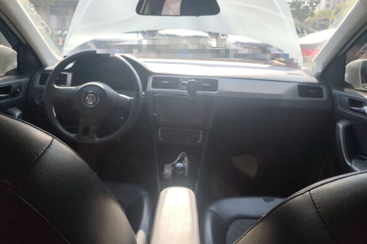 大众 桑塔纳 2015款 1.6L 手动舒适版中控内饰12