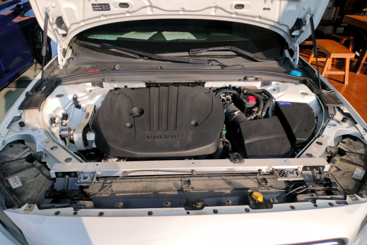 沃尔沃S90 2023款 B5 智逸豪华版机舱底盘24