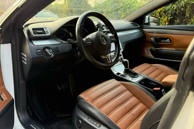 一汽-大众CC 2015款 2.0TSI 豪华型中控内饰7003