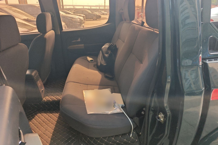 东风 锐骐 2017款 2.4L汽油四驱标准型ZG24中控内饰7004