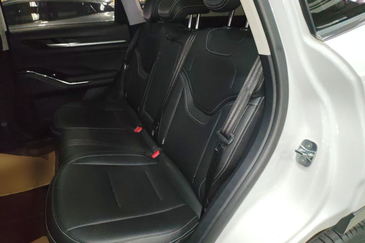 哈弗H6 2021款 第三代 2.0T 自动两驱Max中控内饰21