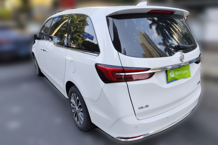 别克GL8 2023款 改款 陆上公务舱 豪华型车身外观5