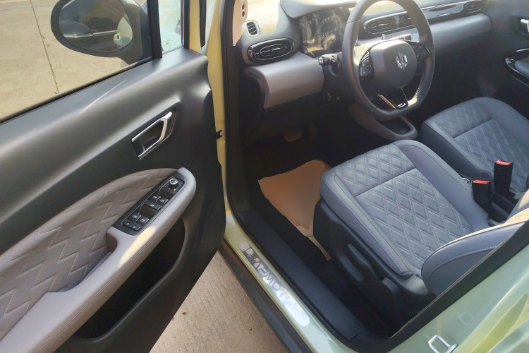 零跑汽车 零跑T03 2021款 400豪华Pro版中控内饰20