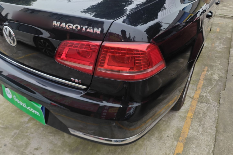 大众 迈腾 2015款 改款 2.0TSI 豪华型车身外观9