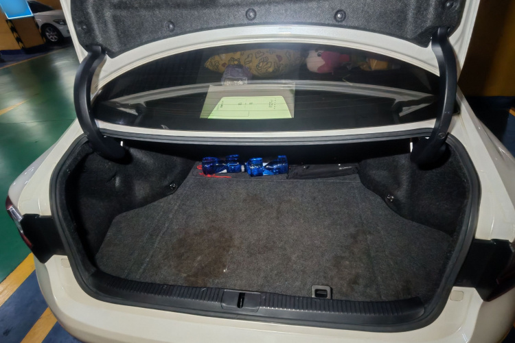 雷克萨斯ES 2016款 200 Midnight特别限量版中控内饰23