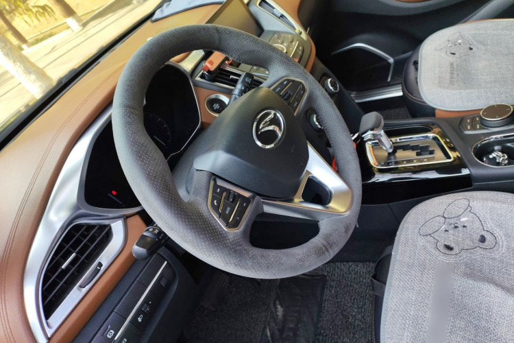 东南DX7 2015款 1.5T 自动精英型中控内饰13