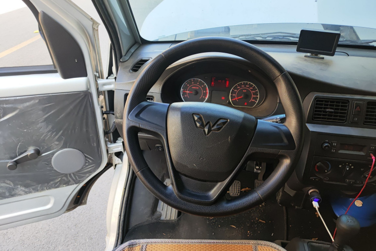 五菱汽车 五菱荣光 2021款 1.5L加长基本型封窗车2座L3C中控内饰13