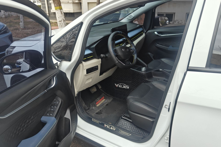 吉利几何 EX3 功夫牛 2021款 坚强牛牛中控内饰7001