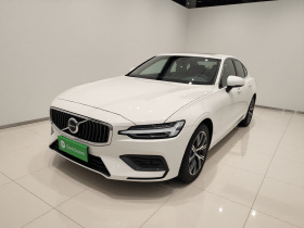 沃尔沃S60 2025款 B4 智逸豪华版