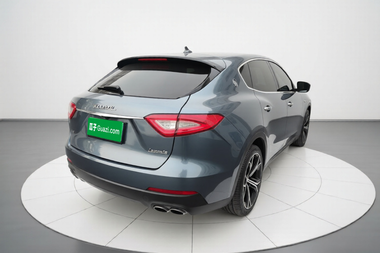 玛莎拉蒂 Levante 2019款 3.0T 标准版 国V车身外观7