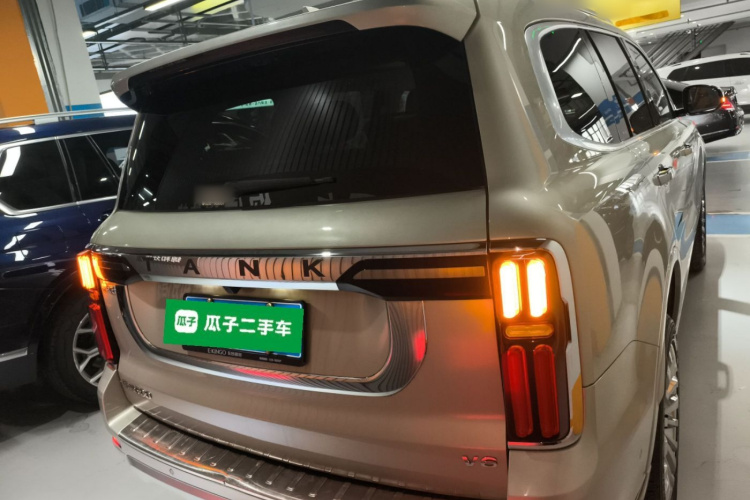 坦克500 2022款 3.0T 商务版 造境型 5座车身外观6
