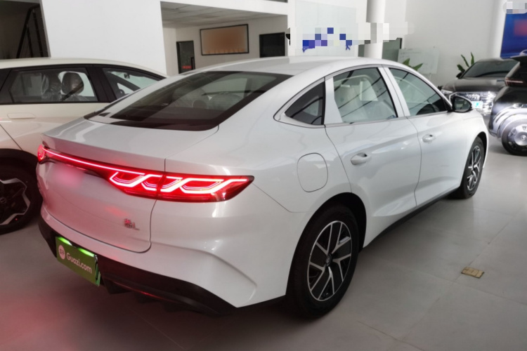 比亚迪 秦L 2024款 DM-i 80KM超越型车身外观7