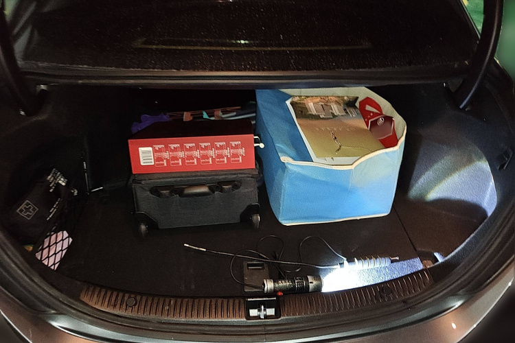 奔驰C级 2018款 C 200 L 运动版局部细节23