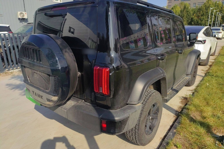 坦克300 2024款 2.0T 挑战者车身外观6005