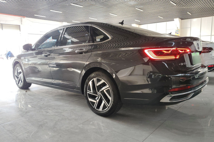 大众 速腾 2023款 300TSI DSG超越版车身外观4