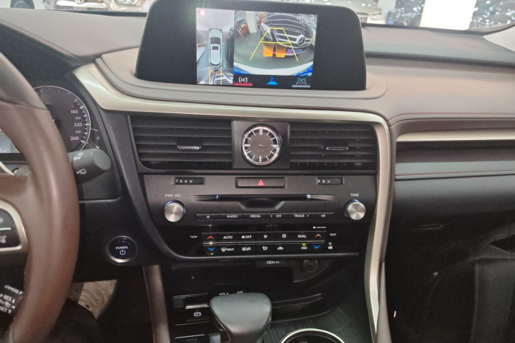 雷克萨斯RX  改款 450h 四驱典雅版局部细节16