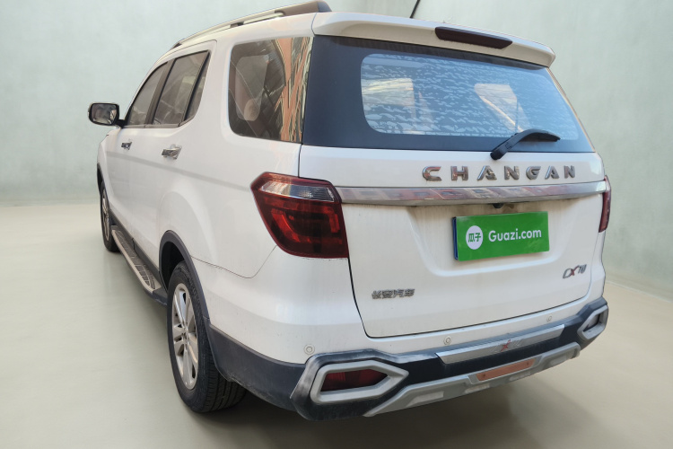 长安欧尚CX70 2016款 1.6L 手动豪华型车身外观5