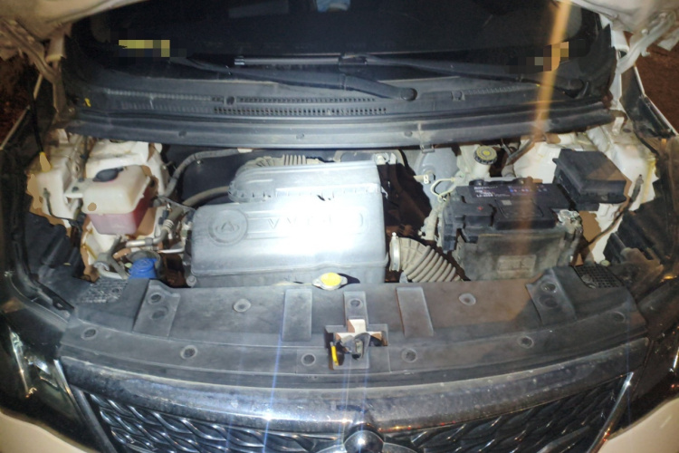 长安凯程 长安欧尚A600 2016款 1.5L 手动精英型7座局部细节24