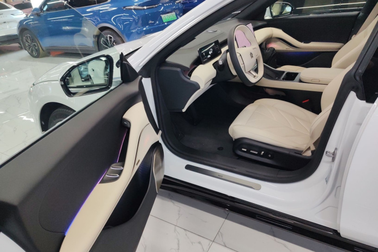 蔚来ET5T 2025款 75kWh Touring中控内饰7003