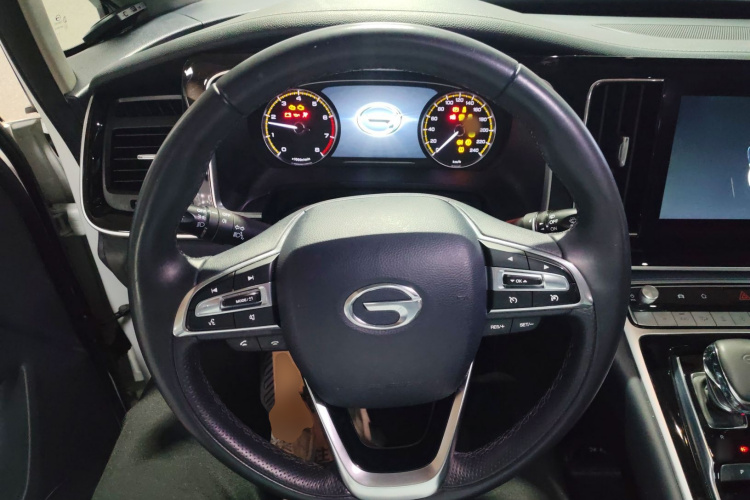 广汽传祺 传祺M8 2021款 领秀系列 390T 尊享版中控内饰13