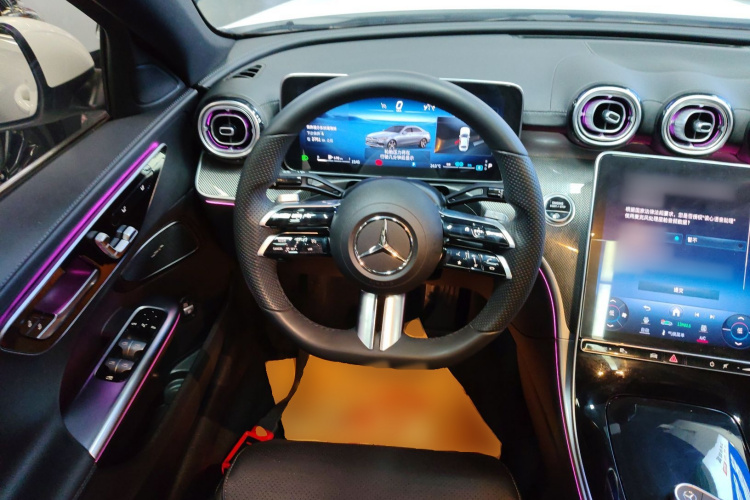 奔驰C级 2022款 改款 C 260 L 运动版局部细节13