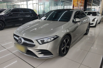 奔驰A级 2022款 改款三 A 200 L 运动轿车时尚型