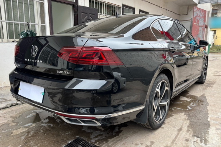 大众 迈腾 2023款 200万辆纪念版 330TSI DSG豪华型车身外观6002