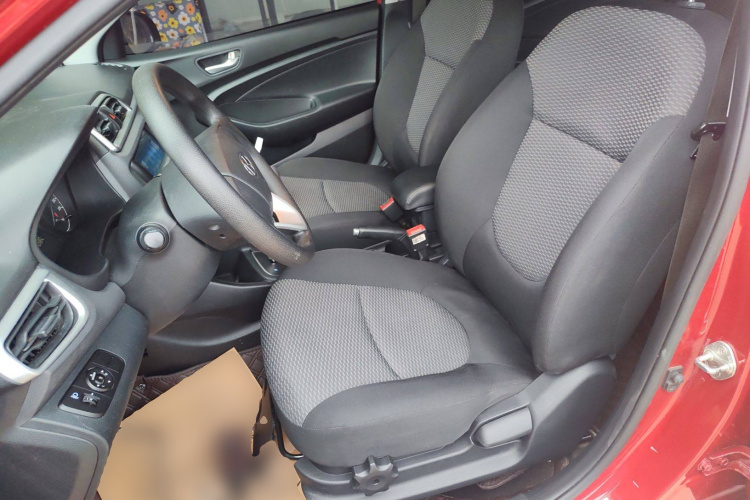 现代 瑞纳 2017款 1.4L 自动跃享版 国V中控内饰19