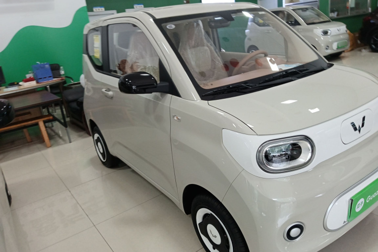 五菱汽车 宏光MINIEV 2024款 第三代 215km 青春版车身外观3