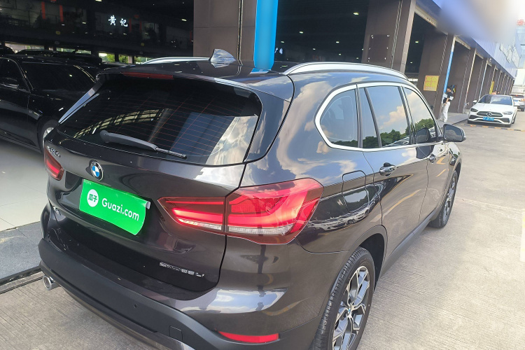 宝马X1 2021款 改款 sDrive25Li 领先型车身外观6005