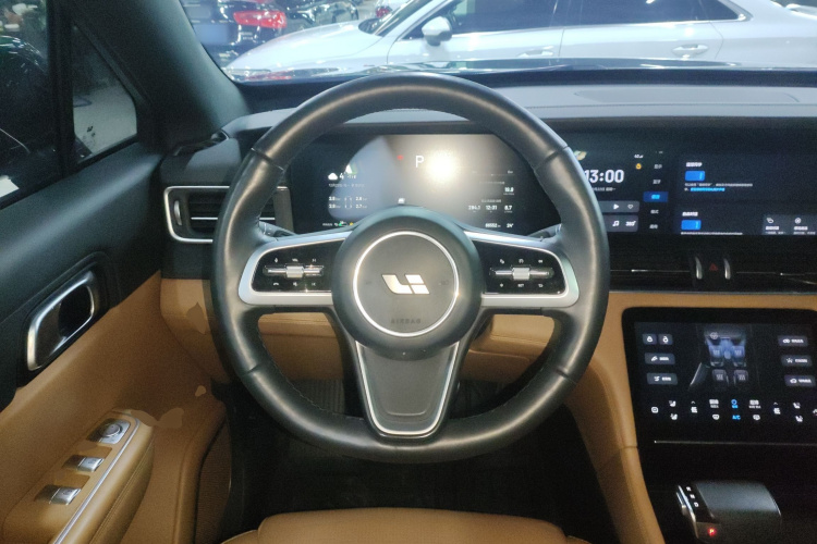 理想汽车 理想ONE 2021款 增程6座版中控内饰13