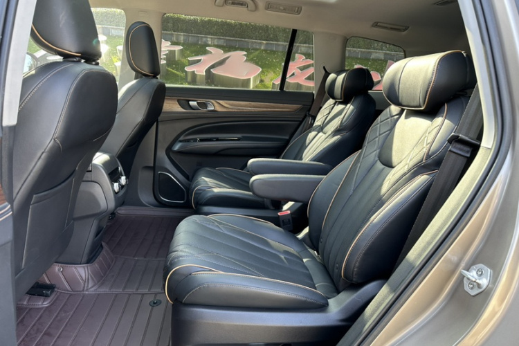 福特 领裕 2021款 EcoBoost 225 尊领型 6座中控内饰7012