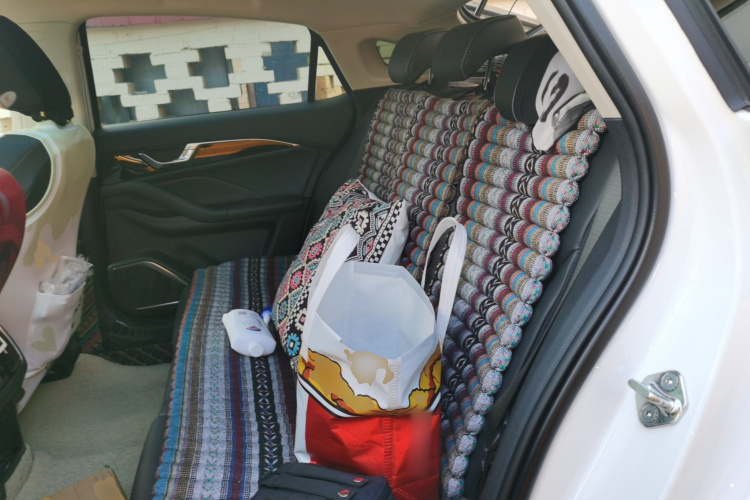 奔腾B70 2025款 龙耀版 1.5T 欢享型中控内饰21