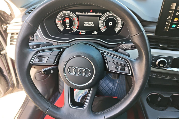 奥迪A4L 2020款 40 TFSI quattro 豪华动感型局部细节13