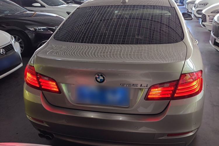 宝马5系 2017款 525Li 领先型车身外观6