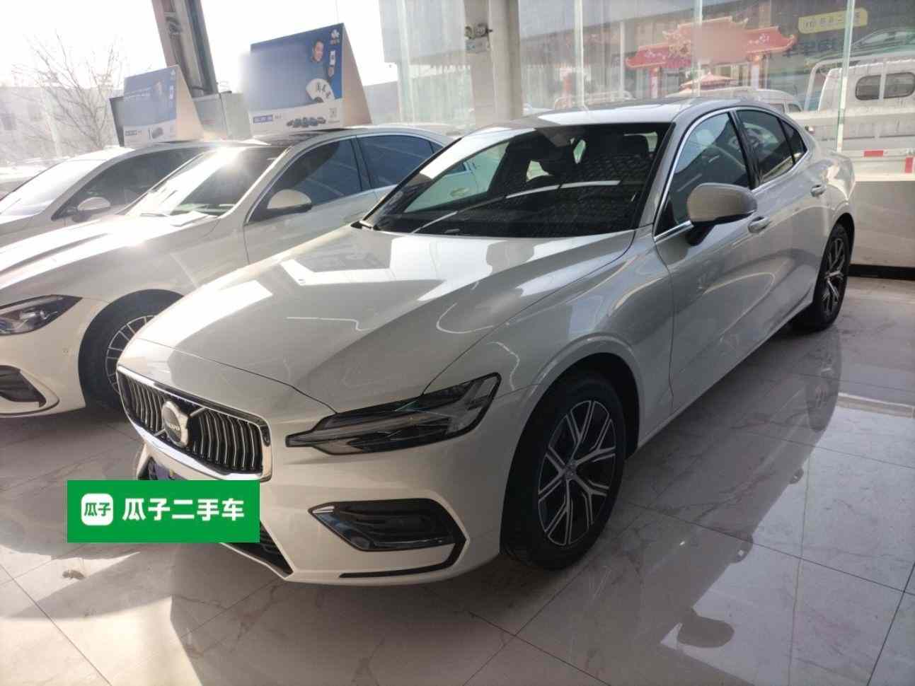 沃尔沃S60 2026款 B4 智逸豪华版(2)