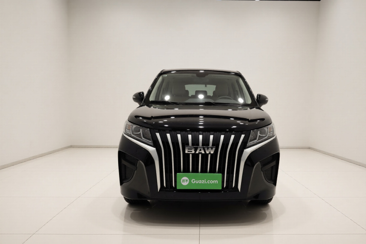 BAW北汽制造 锐胜王牌M7 2023款 1.6L 长轴创富型 7座车身外观2