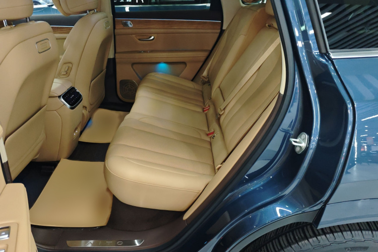 鸿蒙智行 问界M7 2024款 1.5T 智驾四驱Ultra版 5座中控内饰7004