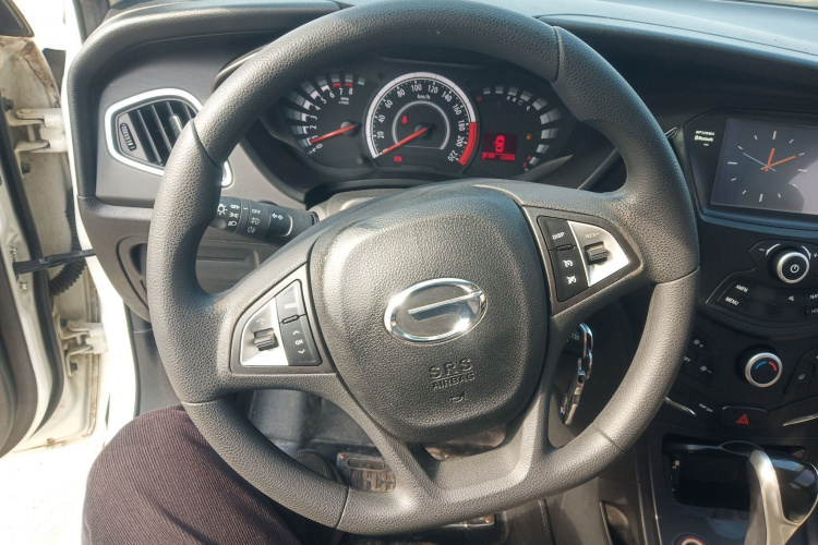 广汽传祺 传祺GA3S视界 2014款 1.6L 自动豪华ESP版中控内饰13