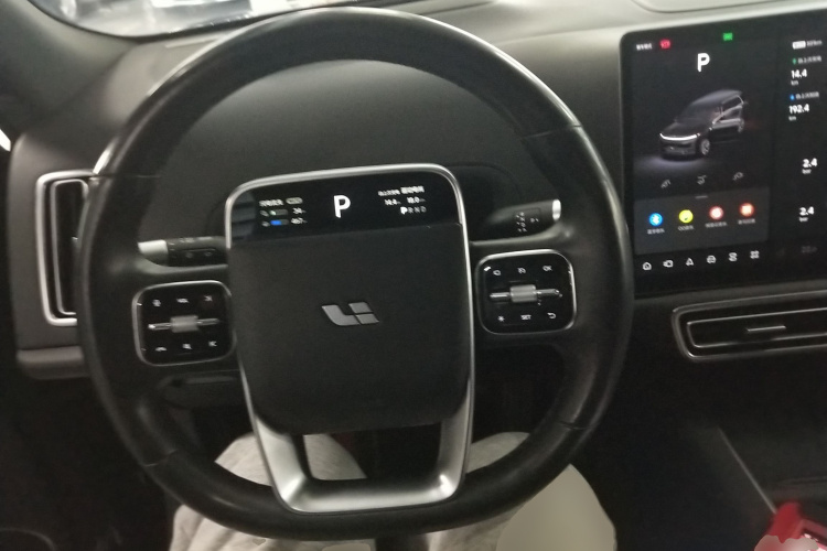 理想汽车 理想L9 2023款 Pro中控内饰13