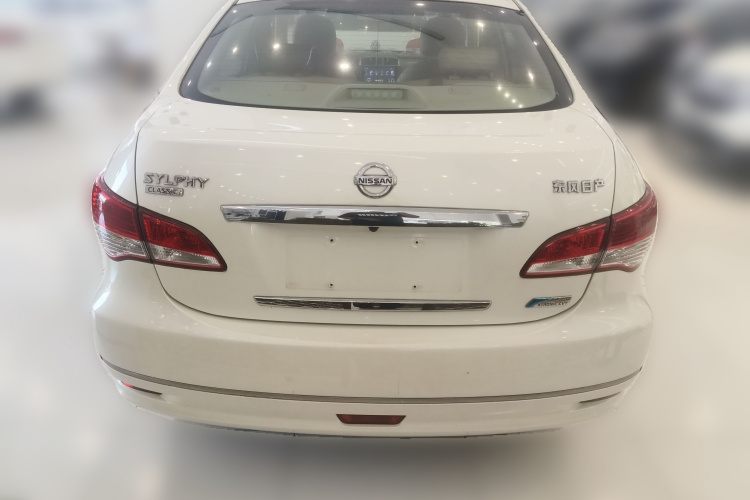 日产 轩逸 2018款 经典 1.6XE CVT舒适版车身外观6