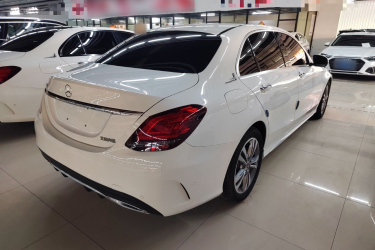 奔驰C级 2020款 改款 C 200 L 时尚型运动版车身外观7