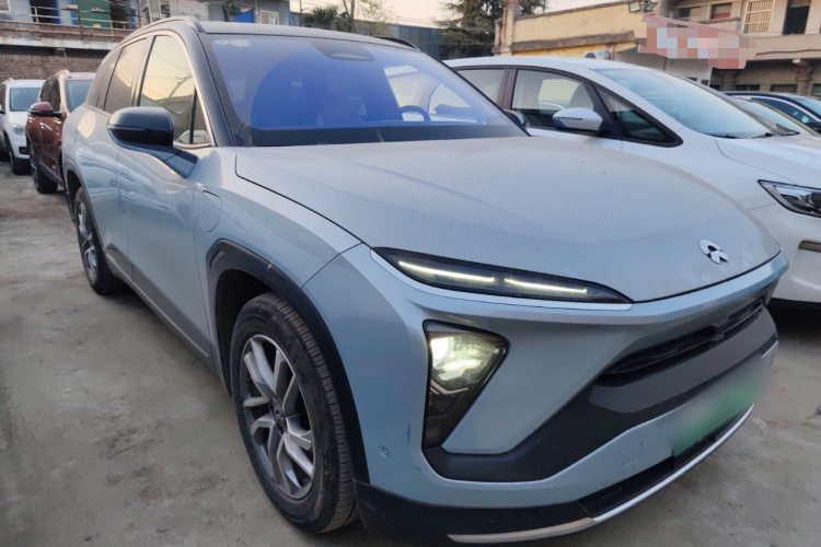 蔚来ES6 2020款 420KM 运动版车身外观3