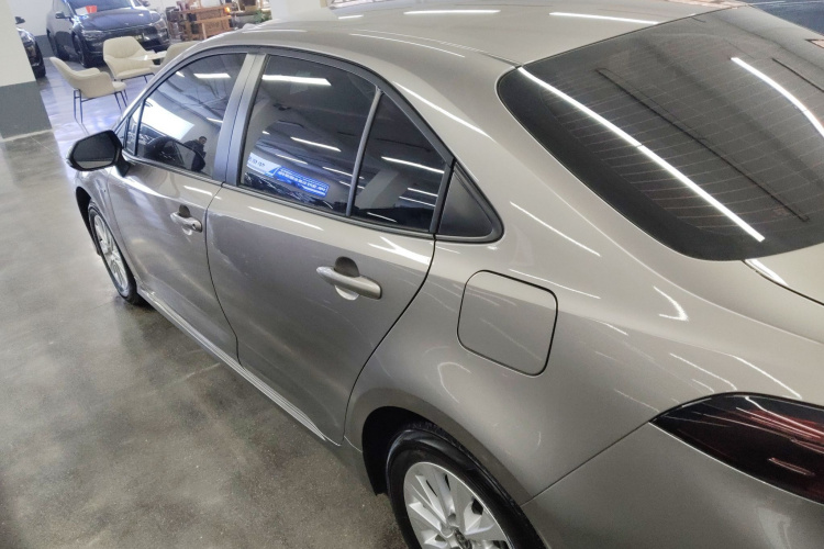 丰田 卡罗拉 2024款 1.8L 智能电混双擎 先锋版车身外观4