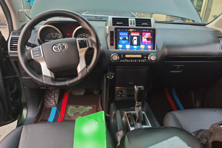 丰田 普拉多 2016款 2.7L 自动标准版中控内饰7002