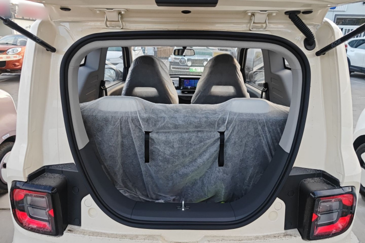 吉利银河 熊猫 2025款 210km 元气熊机舱底盘23