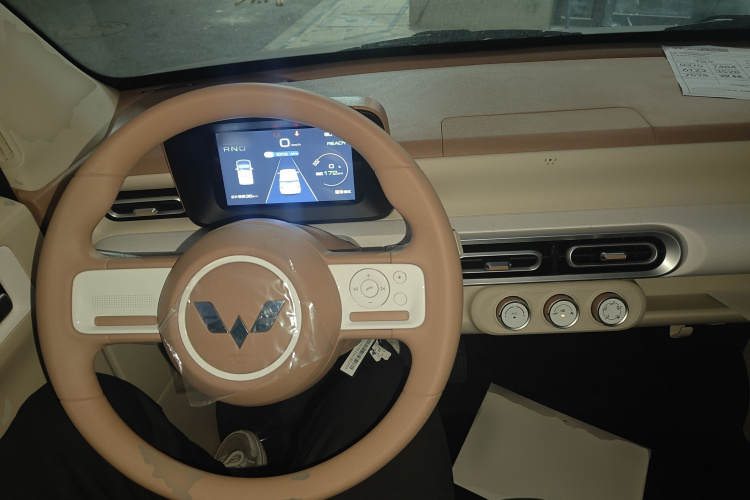 五菱汽车 宏光MINIEV 2024款 第三代 215km 青春版中控内饰7002