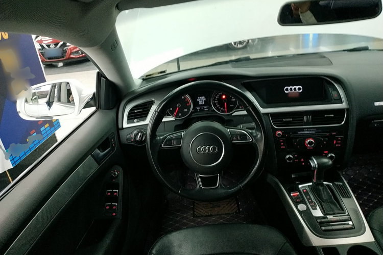 奥迪A5 2016款 Sportback 45 TFSI中控内饰13